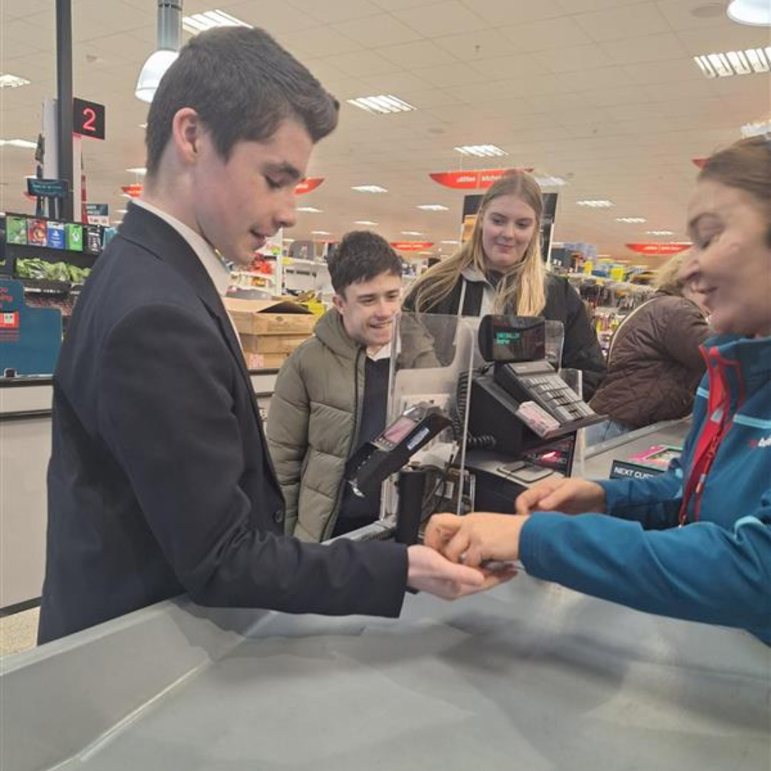 Positive Futures tweet media