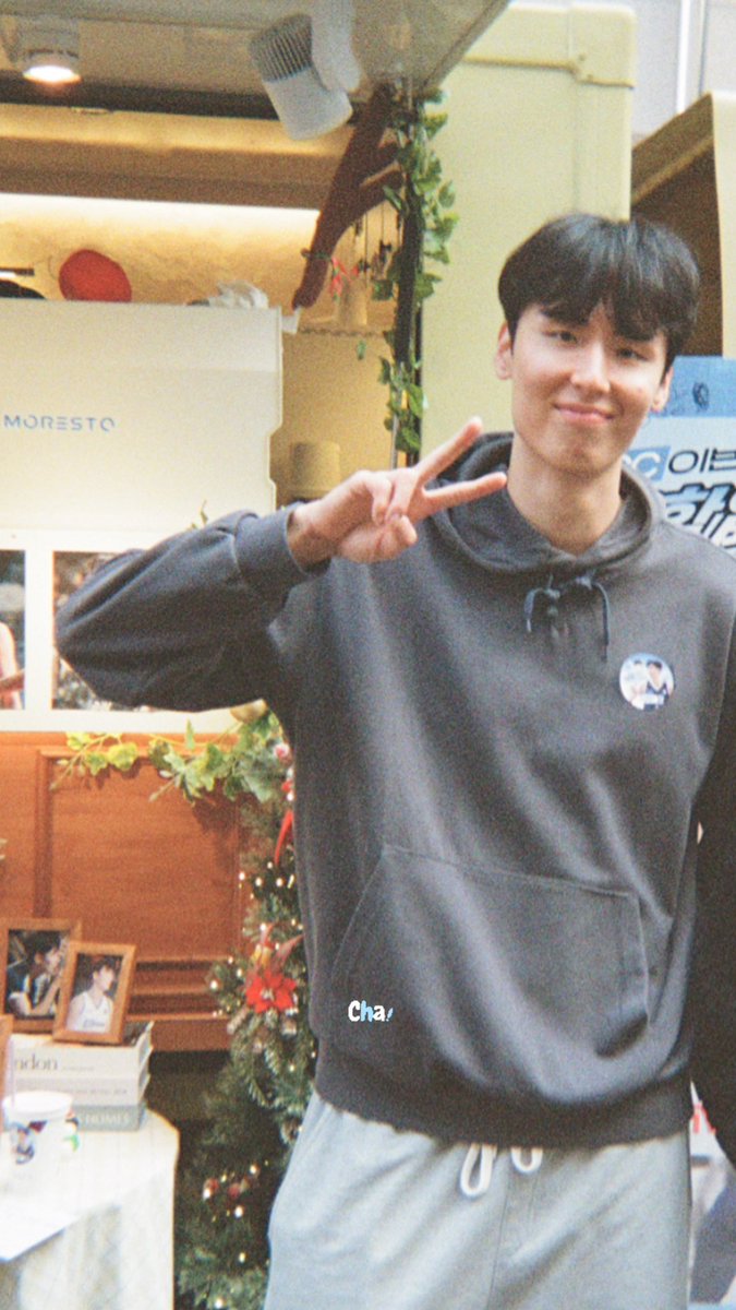 onyocanove's tweet photo. 필카 속 교창 ☺️ https://t.co/zo36MEmevJ