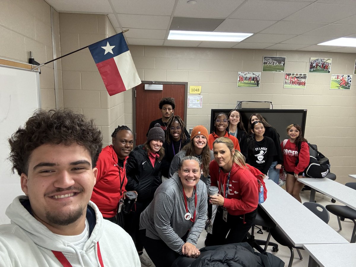 Cy Lakes tweet media