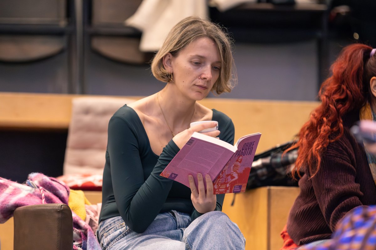 Фотографии од промоција на книгата „Оние работи: Есеи за женската сексуалност“ на Јасна Јасна Жмак 💖
facebook.com/share/p/1GAcNL…