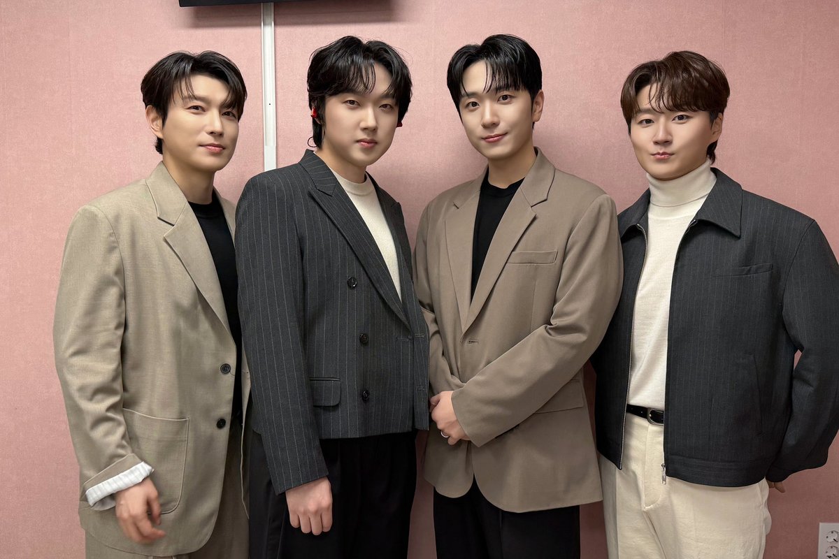 official_fore's tweet photo. [📸]

251211
포레스텔라와 함께하는 희망 콘서트 종료

오늘 포레스텔라 공연 보고

영 : 영원히 네 명만
덕 : 덕질할 다짐✊

#포레스텔라 #Forestella https://t.co/v4uwl85WOy
