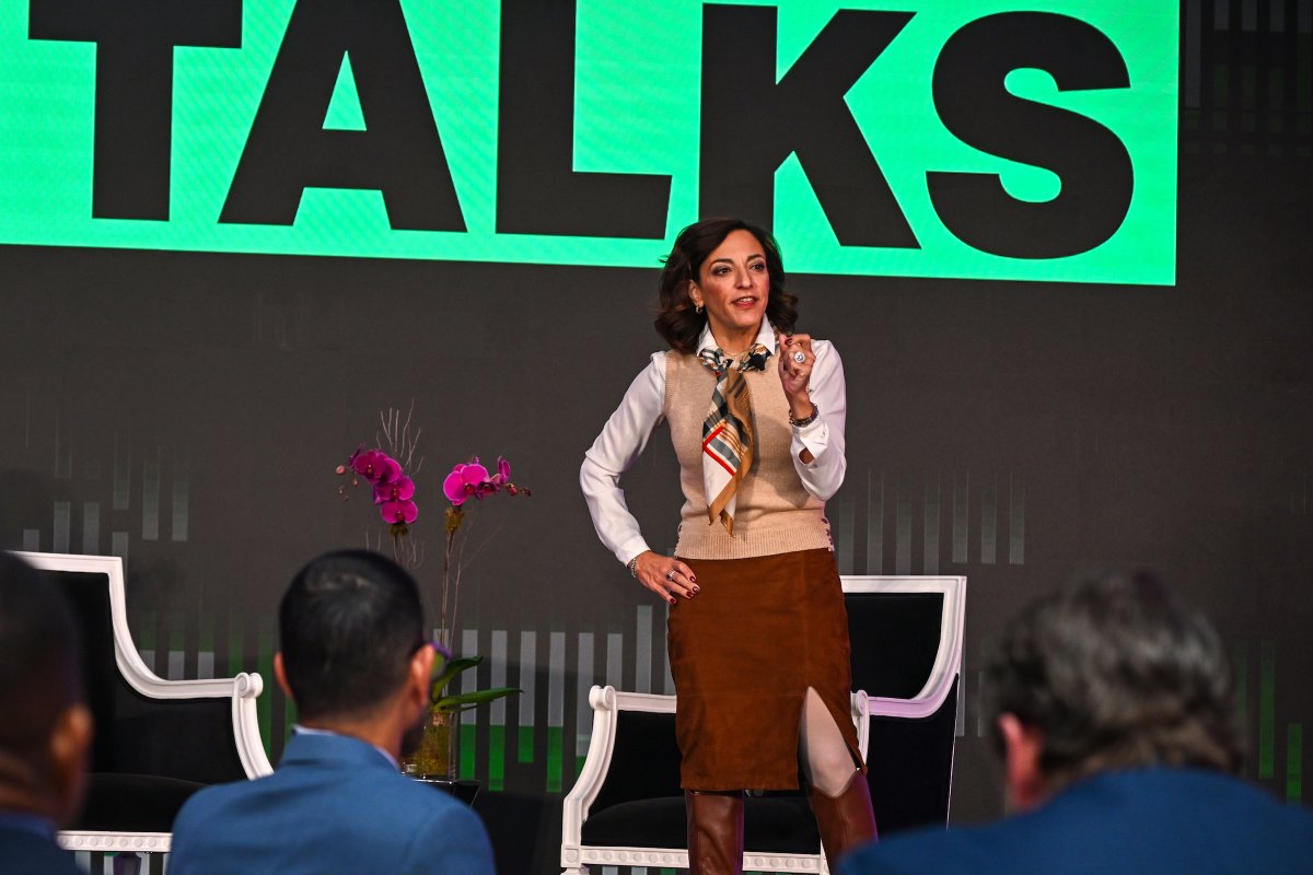 PTDO CIO Katie Arrington addressed a crowd of more than 650 at DefenseTalks. Discussing key DoW priorities, she noted the tremendous opportunity we have to make a difference for the warfighter and the urgency of today's national security environment. #SWFT #CRSMC #CMMC #MNaaS https://t.co/MOdAydARYL