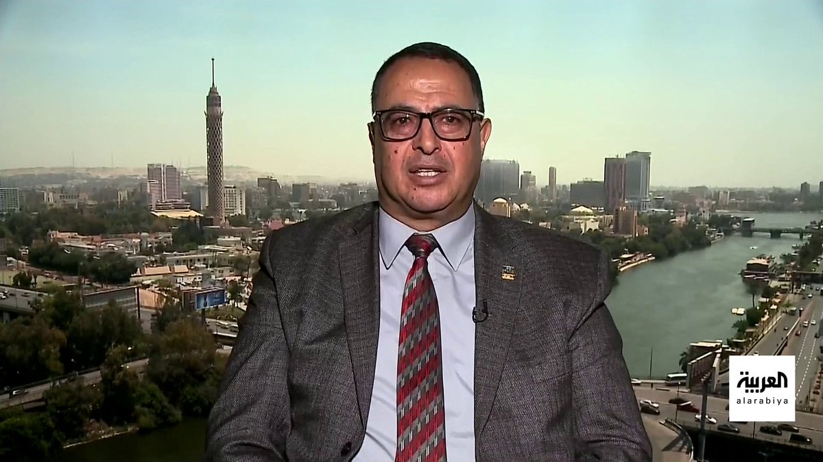 أشرف محمود من صحيفة "الأهرام" يتحدث لـ "العربية": "أزمة محمد صلاح مع ليفربول بدأت منذ نوفمبر العام الماضي عندما تحدث اللاعب عن إحباطه بشأن عدم حديث الإدارة معه حول تمديد عقده". "أي نجم لن يقبل بما حدث لصلاح مع ليفربول خلال الفترة الأخيرة" 