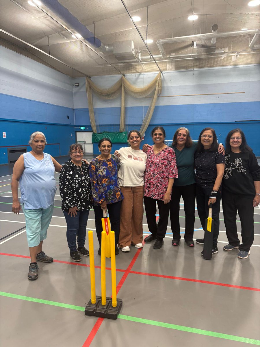 SteelbacksF's tweet image. Christmas Countdown 6/12 🎄

Walking Cricket has been brilliant this year, with 92 participants taking part across our 7 hubs!

It has been great to see the female hubs grow with 35 playing!

For more info on our hubs and inaugural matches, contact patricia.hankins@nccc.co.uk 📩