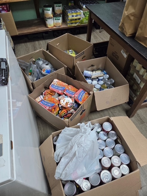 FairviewHighAL's tweet image. FCCLA President Angelina Jaimes and Vice President of Community Service Alanah York delivered donations to the Parkside Outreach Program from our canned food drive .  Congratulations to the Junior Class for the largest number of donations!