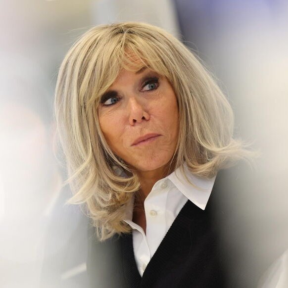 PEGASE83000's tweet image. Même si je ne suis pas raccord avec LFI, je dois dire que le tacle envoyé par Julie Garnier (Oratrice LFI), à l'endroit de Brigitte Macron est une grandiose MASTERCLASS !

« Je préfère les sales connes qui font irruption dans les spectacles des violeurs, plutôt que les sales…