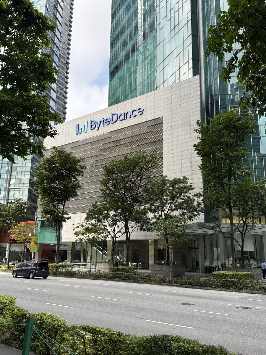 Giri Kuncoro tweet media