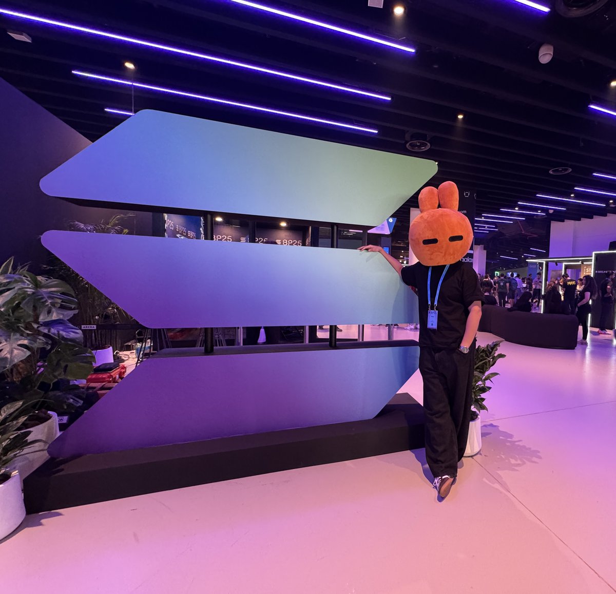 Day 1 of bringing the vibes to <a href="/SolanaConf/">Solana Events</a> Breakpoint 🟣

Sir Pancake collectibles and @iSafePal X1 wallets stole the spotlight, thanks to everyone who pulled up and grabbed some merch