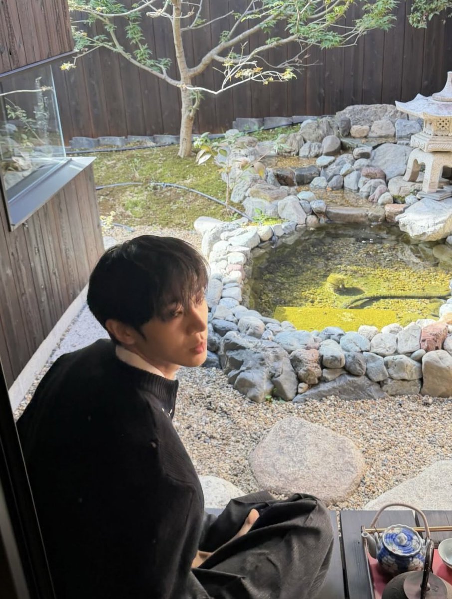 agust_d_never's tweet photo. ヨンウがクール系からおっぱっぴーってなってるㅋㅋㅋㅋㅋㅋ
ヨンウおもろい🫶
日本での家族旅行楽しんでたんだね～🤍ばったり遭遇した人いるのかな、、 https://t.co/J8ah2Vrq46