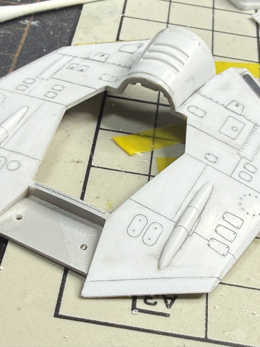 1/72VF-1Jガウォークモールドの彫り直しとヒケ処理が永遠と続いております…
忙しくて触れてないのもありますが慌てずやっていきます