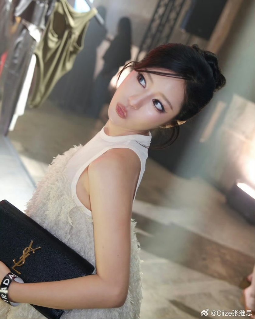 ciizezip's tweet image. 111225 🎞(😜) ​​​

🔗 weibo.com/7929832479/524…

#ciizezphr #CiizeRutricha