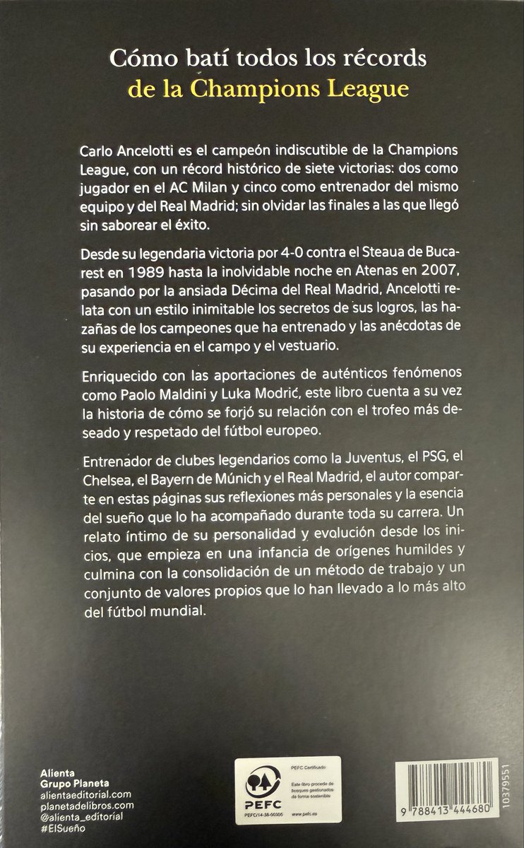 angelcarceles2's tweet image. “REGALA LITERATURA DEPORTIVA; REGALA NAVIDAD”. Quedan dos semanas para la llegada de Papá Noēl y que mejor que pedirle un buen libro de Deporte. Ahí van mis recomendaciones: 9) “Mi larga historia de amor con la Champions”, de @MrAncelotti publicado por @Alienta, de @edit_planeta.