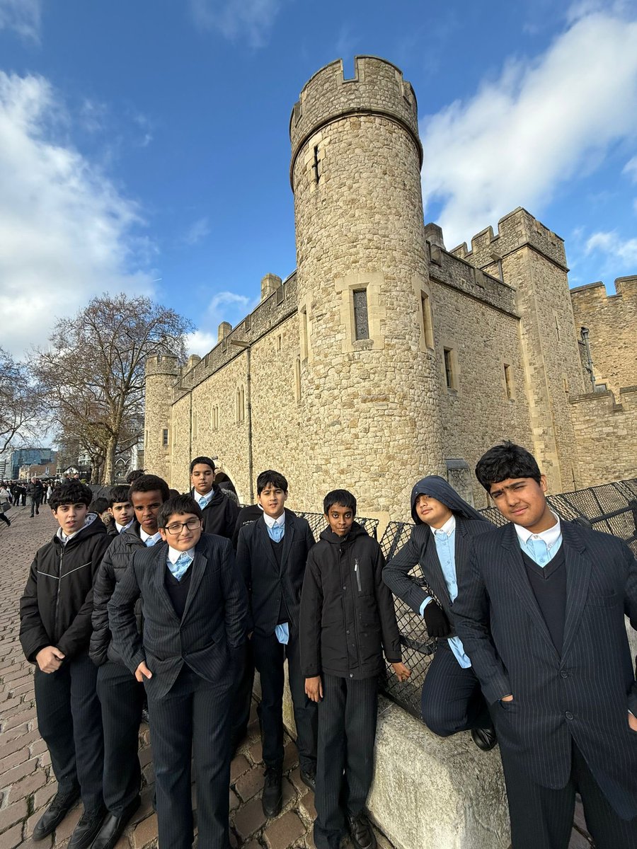 edenboysbolton's tweet image. We have arrived at the Tower of London! Sightseeing the London Bridge and now undertaking a workshop on Sir Thomas Moore at the Tower of London! Extremely fascinating stuff! #Enrichment #CulturalHeritage