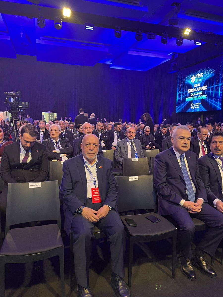 devletsert's tweet image. Cumhurbaşkanımız Sayın Recep Tayyip Erdoğan’ın teşrifleriyle gerçekleşen Türkiye İşveren Sendikaları Konfederasyonu (TİSK) 29. Olağan Genel Kurulu’na, Genel Başkanımız Sayın Mahmut Arslan ile birlikte katılım sağladık.

TİSK’in 29. Olağan Genel Kurulu’nun hayırlı olmasını…