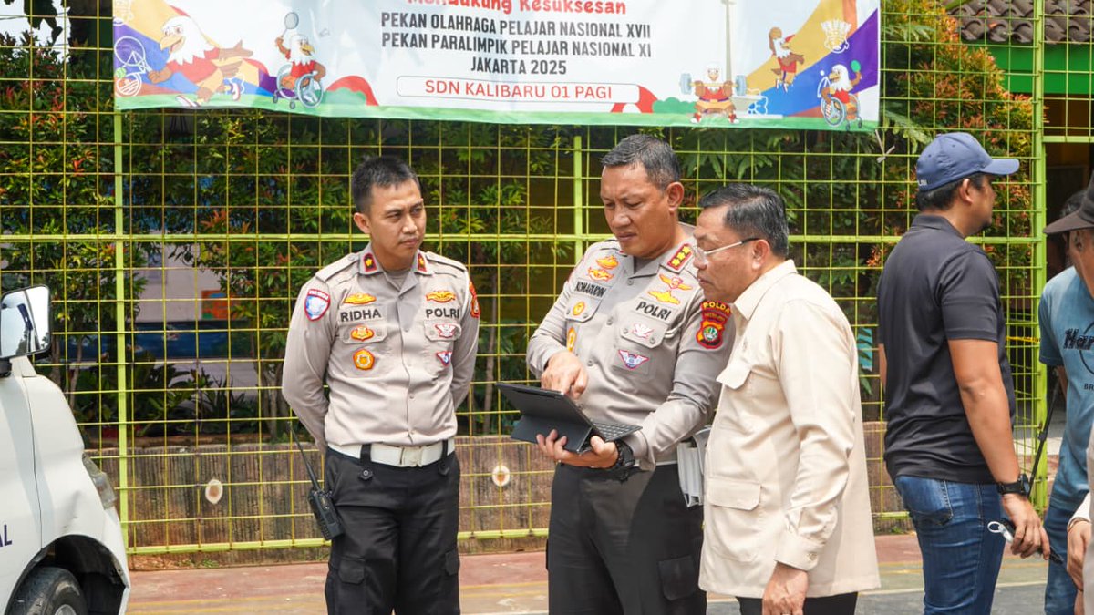 RadioElshinta's tweet image. Korban Insiden SDN Kalibaru 01 Ditangani Optimal, BGN Siapkan Pemulihan Trauma. 

Jakarta – Badan Gizi Nasional (BGN) memastikan seluruh korban insiden tabrakan di SDN Kalibaru 01, Cilincing, Jakarta Utara, mendapatkan penanganan medis terbaik. 

"Alhamdulillah semua korban telah…