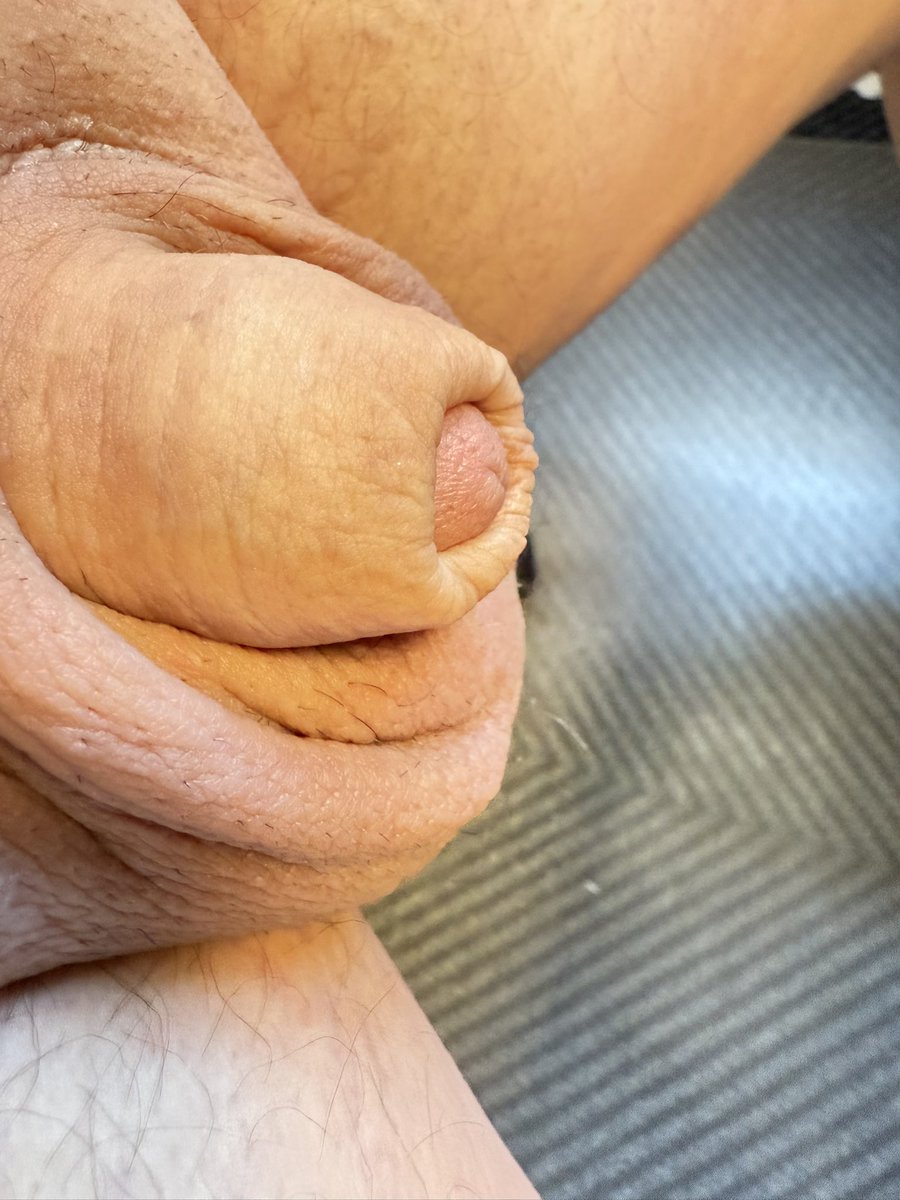 Sissy77microC's tweet photo. @SexySmall #mysmalldick,micro,smallpenis,loserdick,cuckhold,sissytoy https://t.co/Is3fUz6Hp9
