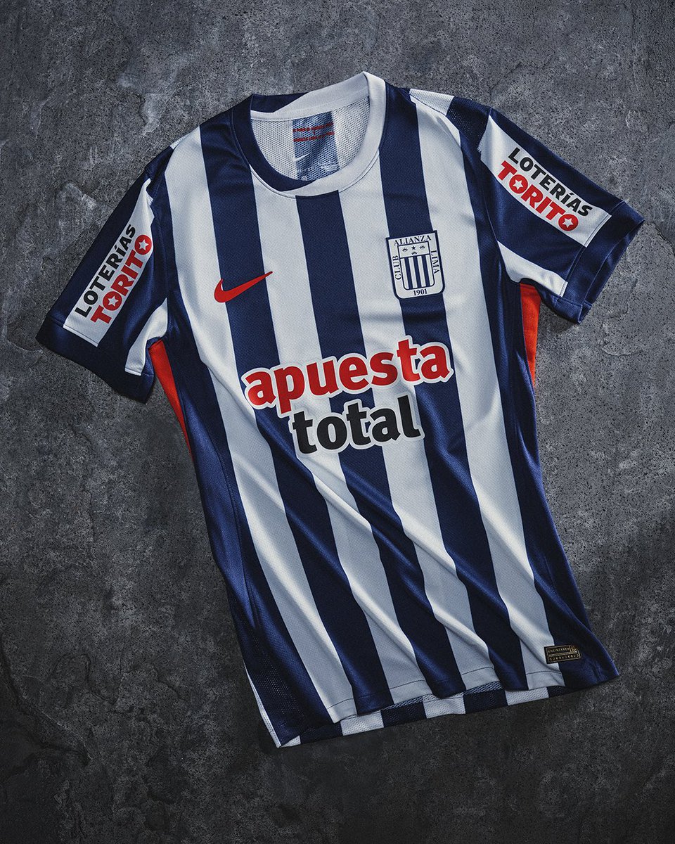 𝑺𝒐𝒎𝒐𝒔 𝑨𝒍𝒊𝒂𝒏𝒛𝒂⚪️🔵, 𝒔𝒐𝒎𝒐𝒔 𝒆𝒍 𝑷𝒆𝒓𝒖́. 🇵🇪

Presentamos la nueva camiseta 2026. 
El Perú es Alianza Lima y Alianza Lima es el Perú.
➡️ <a href="/nikefootball/">Nike Football</a>