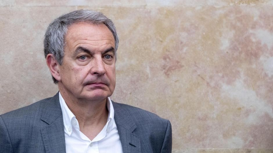 Se acerca el final de Zapatero, que ya está siendo investigado por España y EEUU por el rescate de Plus Ultra y su vínculo con el Cártel de los Soles y la dictadura venezolana.

Con él, caerá todo el PSOE.

Preparen las palomitas 🍿🍿🍿