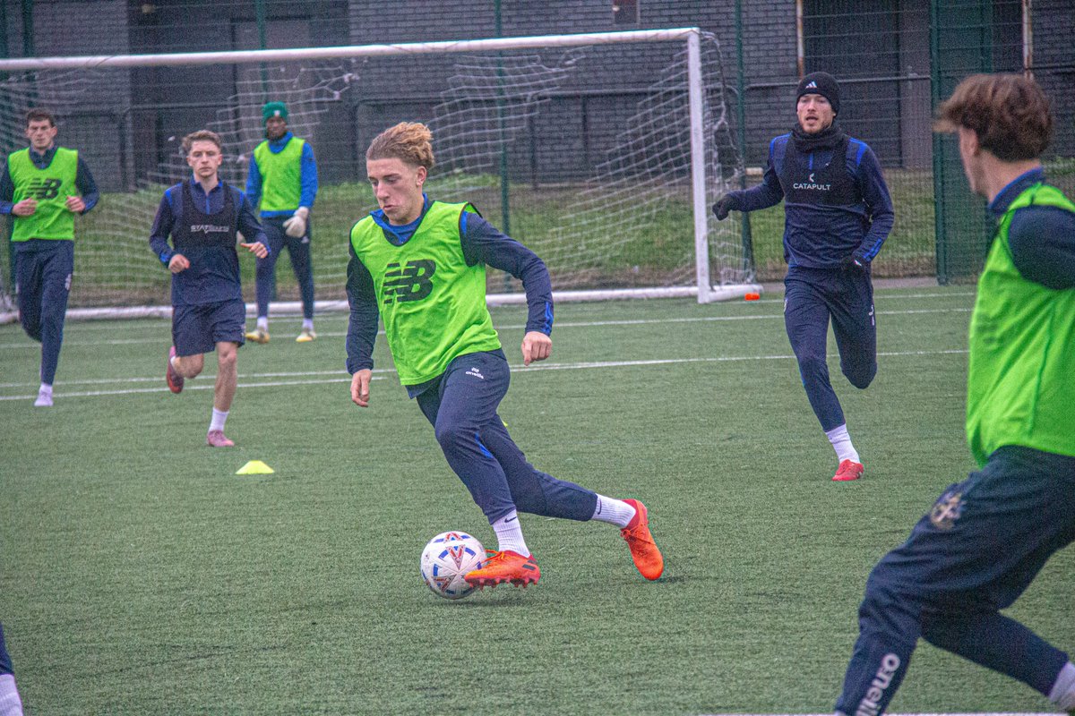 suttonunited's tweet photo. Work time ahead of Walton 💪 https://t.co/bAylVflB3X