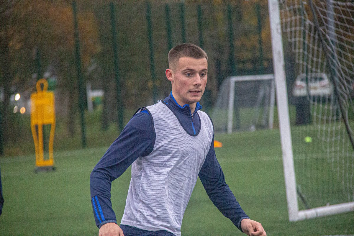 suttonunited's tweet photo. Work time ahead of Walton 💪 https://t.co/bAylVflB3X