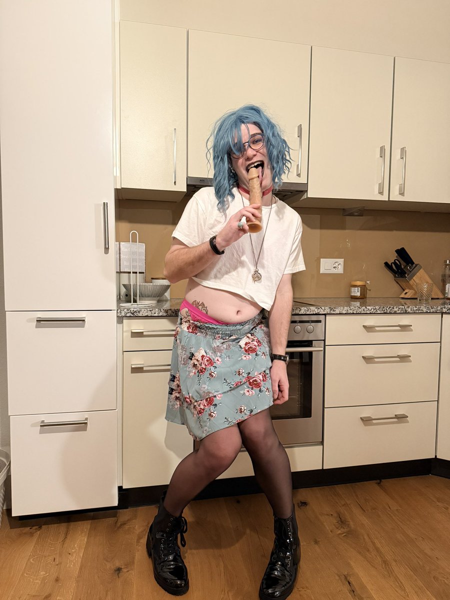 Sis_Anna96's tweet photo. pics to my last post! thought my audience would surely want to see this ones 😈 Hope i am right! Otherwise let me know n ill give myself a spanking 🤓 Kiss Anna 😘
#sissy #sissygirl #sissyboy #femboy #dildo #feltcute #lgbt #pride #blacklipstick #pinklovers #feltcute #transvestite https://t.co/RoGOtxMvZm