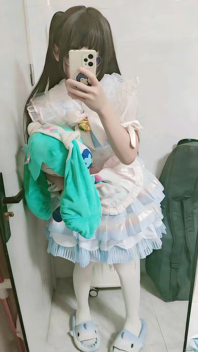 6812_exceed's tweet photo. 萤火虫day1 lo娘心海，人在内场捏
#男娘 https://t.co/MNMnLhdelC