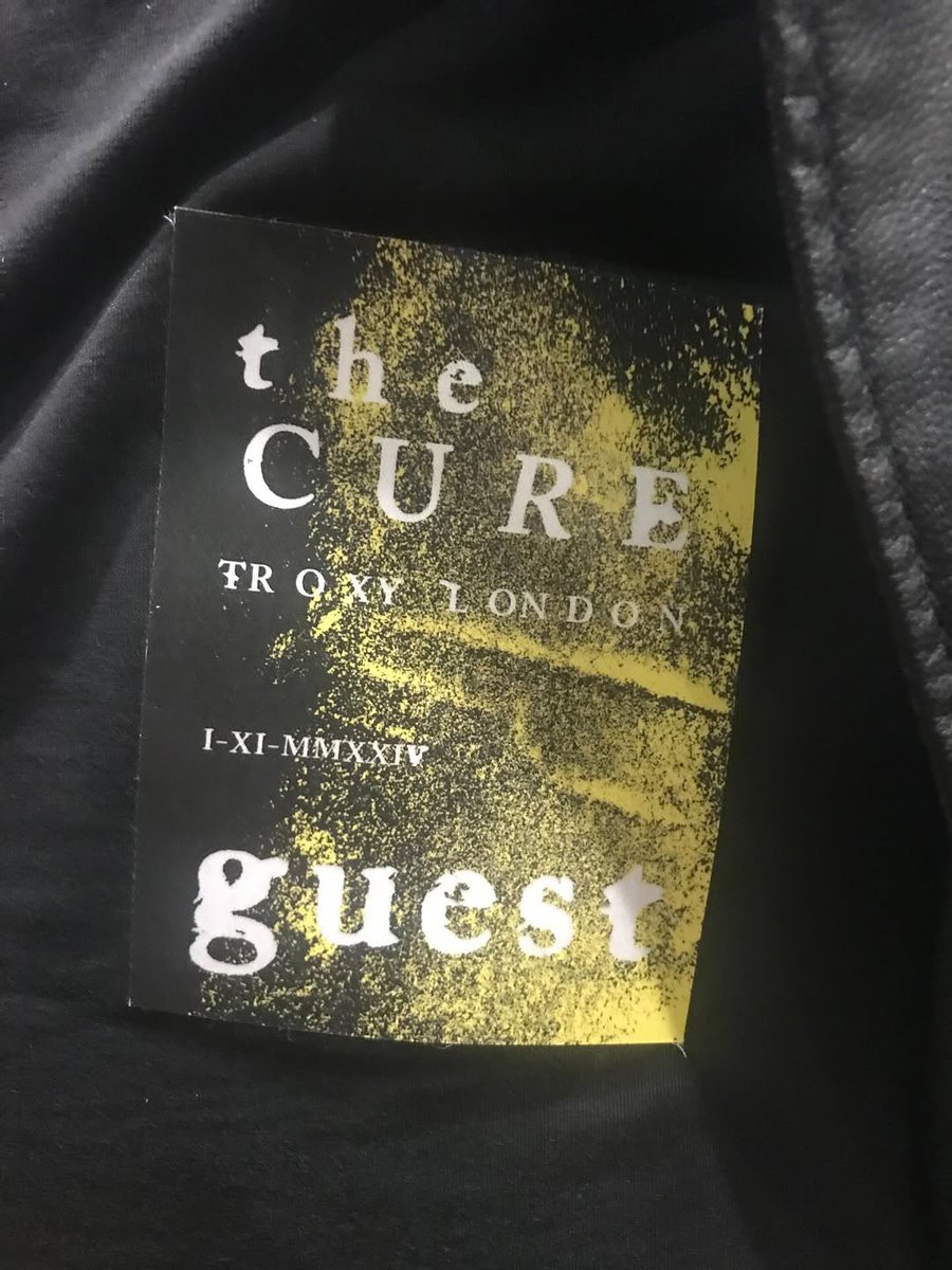 CraigatCoF's tweet photo. From @DespJournalist:

Tonight a couple of us are going to watch The Cure Troxy gig at the cinema, so probably the right time to wheel out this story… https://t.co/G8dggzEUpU