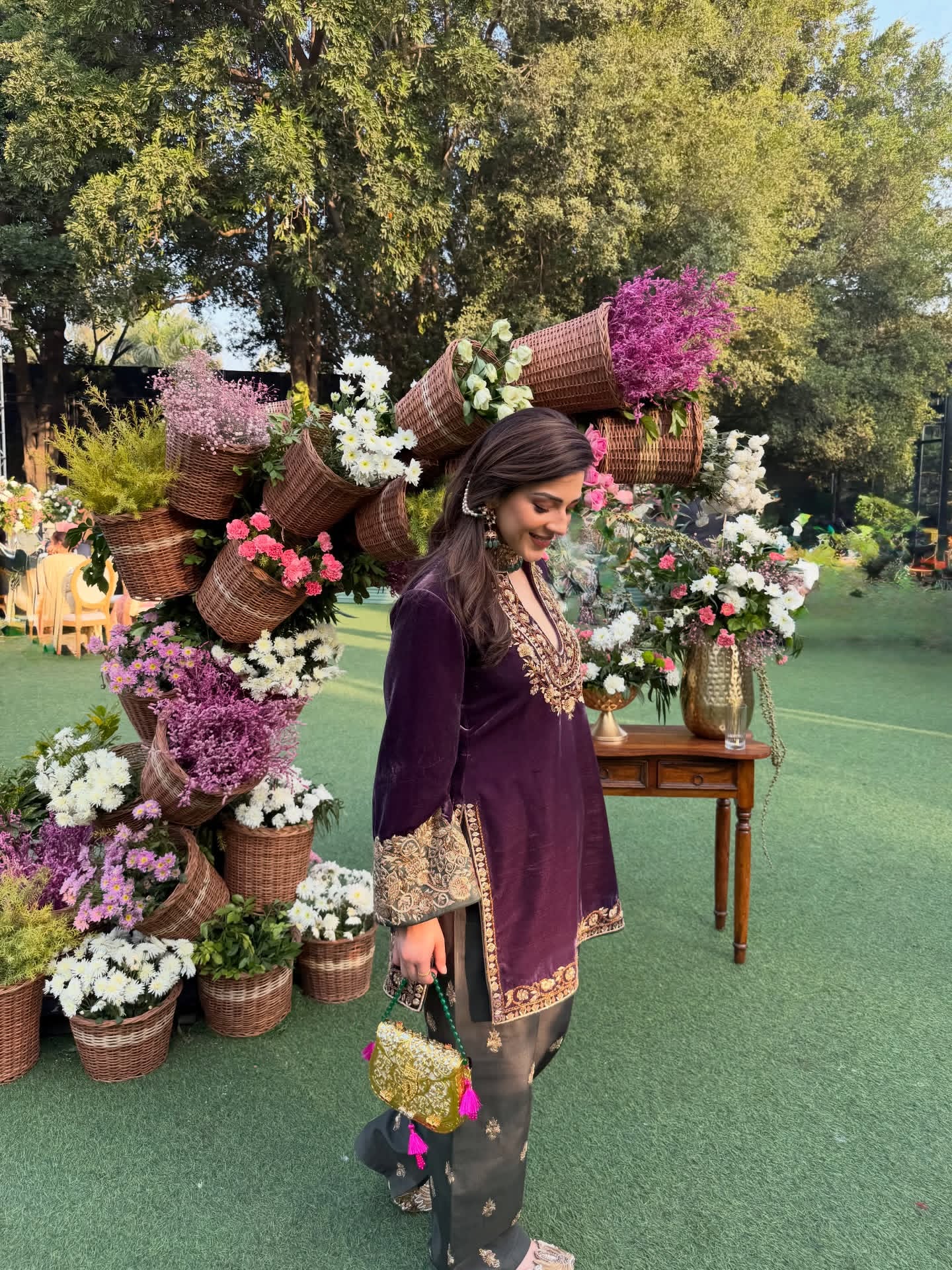 G75MUCubAAA2HrF?format=jpg&name=large