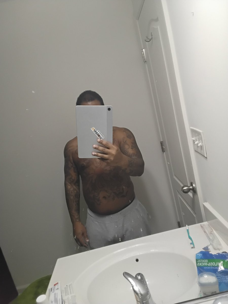 InkedDreski's tweet photo. Dropping pounds https://t.co/fooPfp9qq7