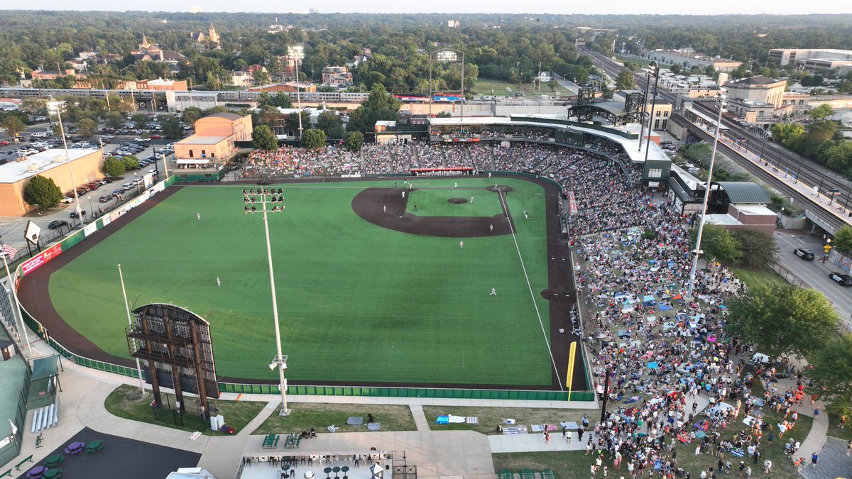 JolietSlammers's tweet photo. History meets baseball at The Big House Ballgame⚾🚨

On April 30, 2026 we will be playing a pre-season exhibition game at the Old Joliet Prison.

🎟 If you are interested in attending the game, please visit https://t.co/JPCoE8cVJg 

#GetLockedIn🔒 #BHBG #OldJolietPrison https://t.co/eO4WIj43sE