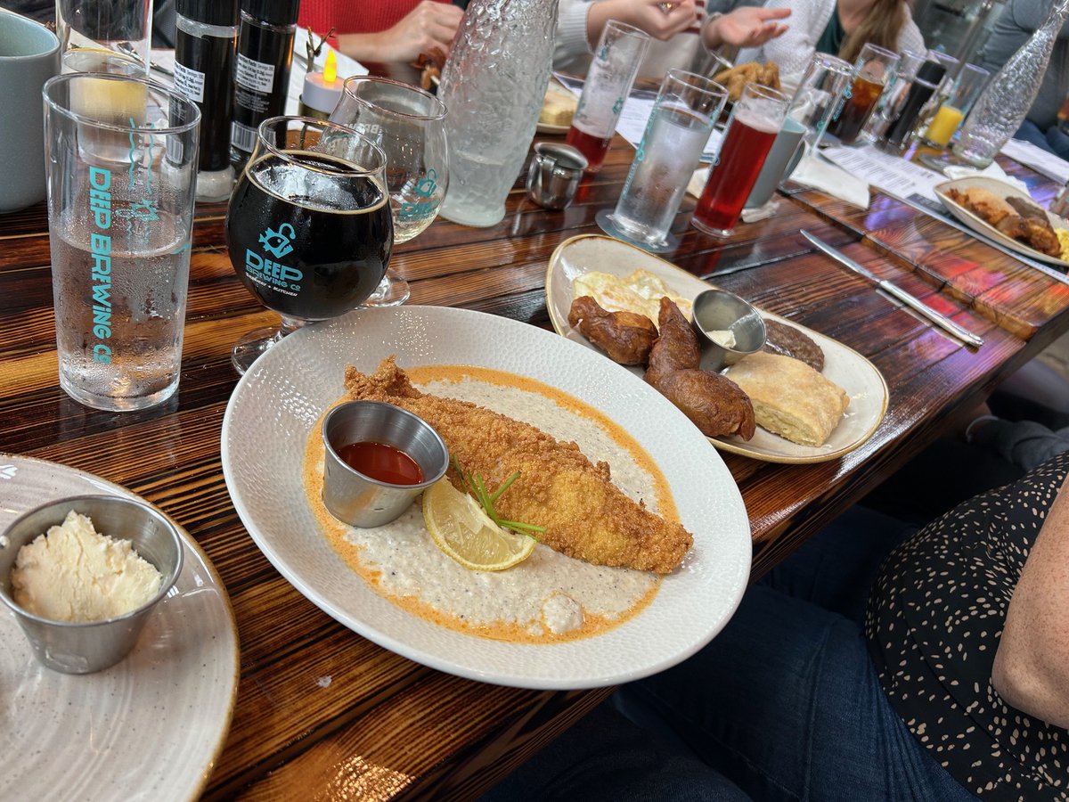 ianjmalone's tweet image. Headed over to Tally last weekend and swung by the new @DeepBrew to check out their new facility and menu... talk about SWEET!!! 🤯

Now if we can just get a Panama City location I'll be good to go! 🍺🍴😎