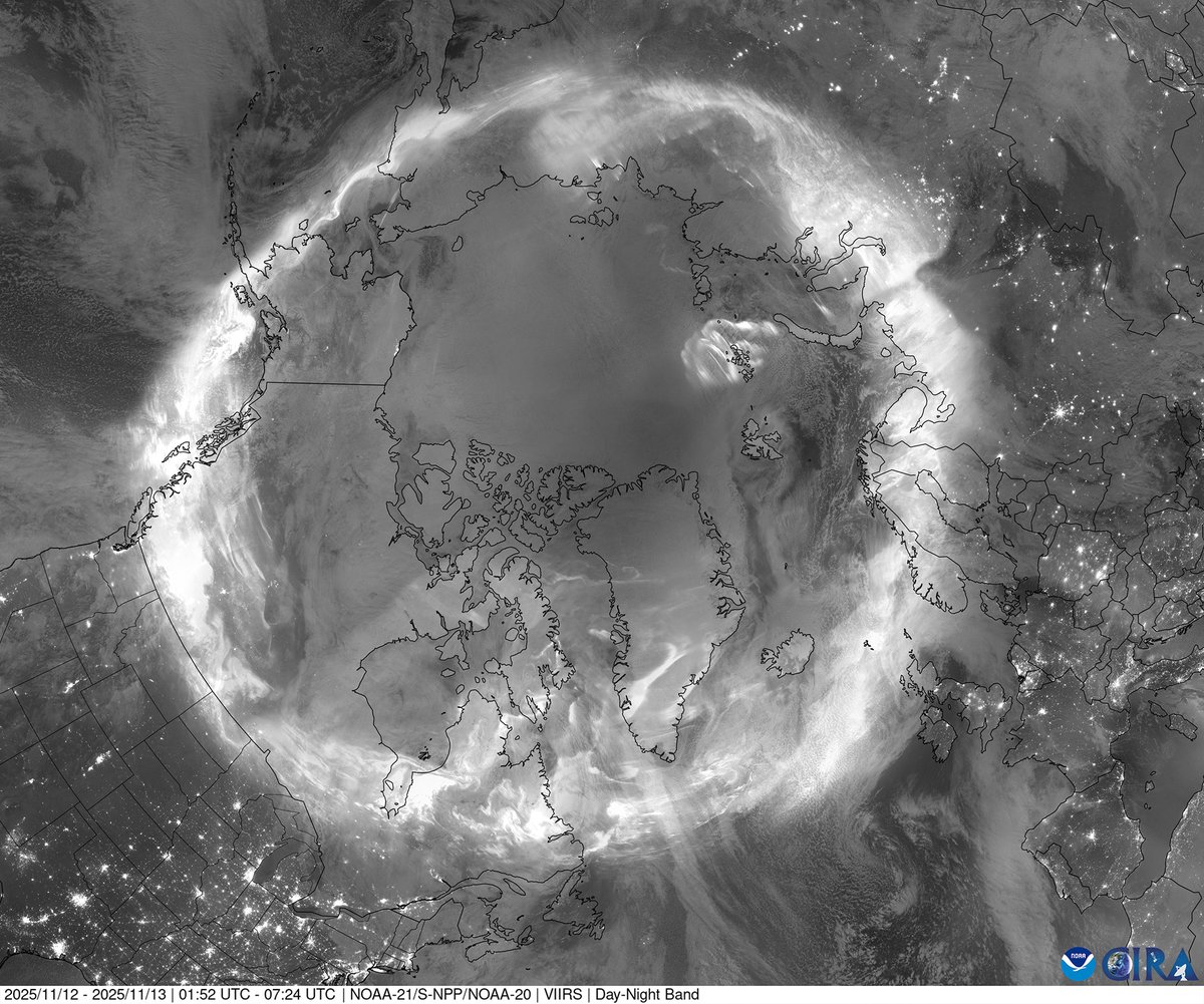 ESA_EO's tweet photo. 'Star trackers' turned storm trackers👀

During a geomagnetic storm in November, @esa_swarm  detected a rare spike of high-energy protons at Earth’s poles with its 'star trackers', instruments normally used for satellite navigation and orientation. https://t.co/2zAcme0nZ4

📸CSU/CIRA & @NOAA