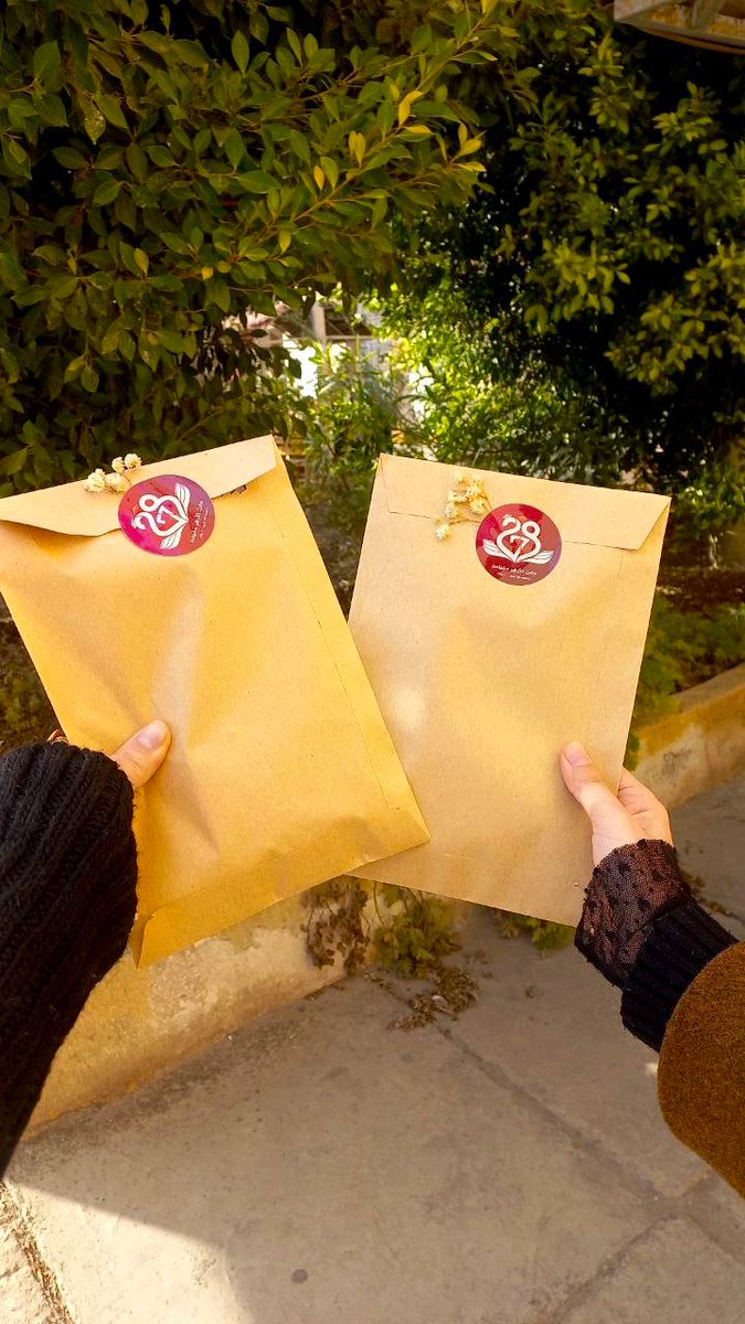 AudMed2026's tweet photo. The last first day🎓
يالا كوت تويت بصوركوا وصور ال packaging 
خلونا نشوف اليوم سوا 🔥 https://t.co/ClHuUlei8x