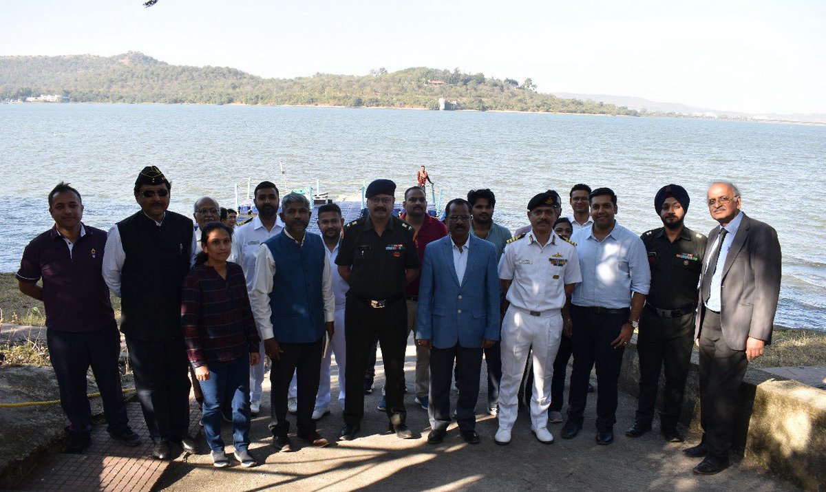 HQ_IDS_India's tweet photo. As part of a robust joint framework with Central Water and Power Research Station, Pune @cwprspune, #MILIT officers supported and participated in a specialised National Water Academy (NWA) and CWPRS - I4 Mariners Workshop at the Naval Experimental Bay, showcasing indigenous underwater sensing technologies. 

#MILIT remains committed to advancing tech training and research through strong civil–military and industry collaboration.

#CivilMilitaryFusion
#TechIntegration

@DefenceMinIndia 
@SethSanjayMP 
@SpokespersonMoD 
@MIB_India