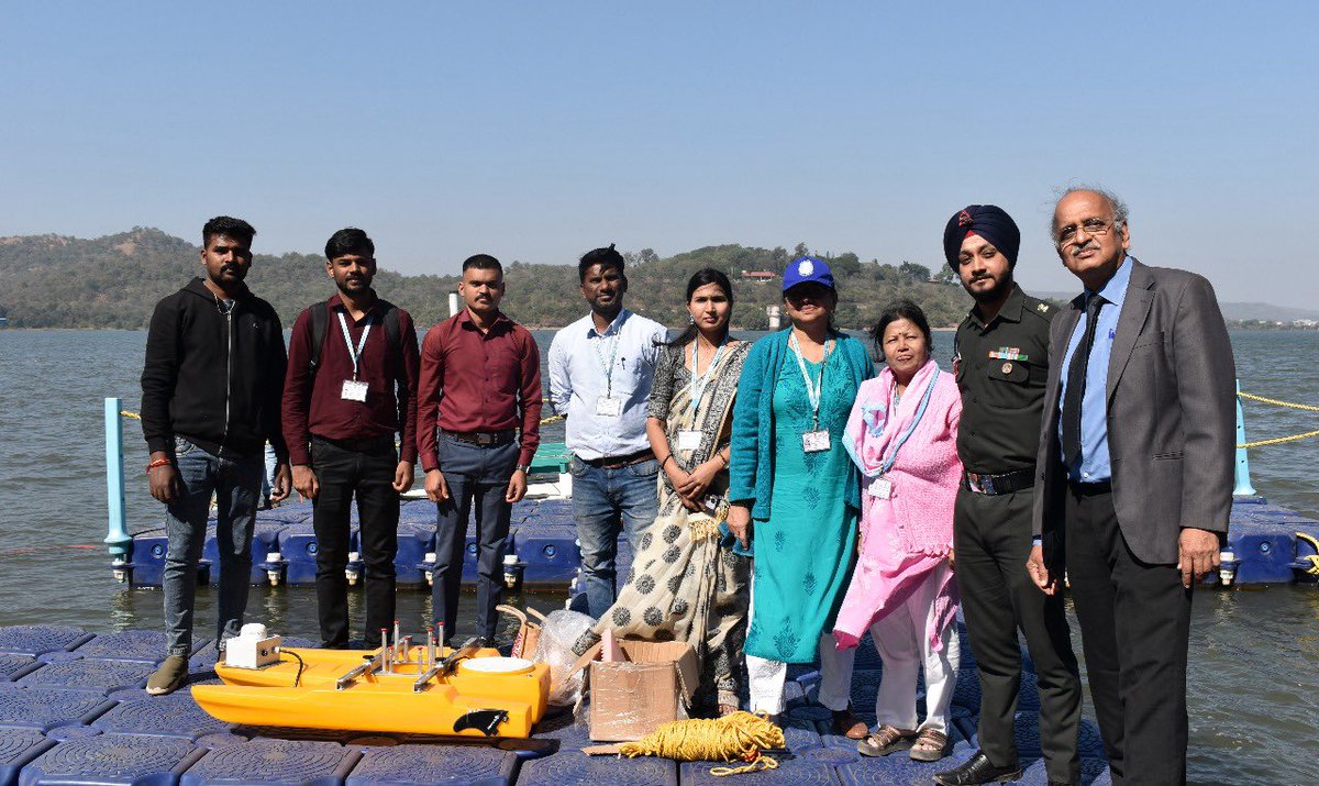 HQ_IDS_India's tweet photo. As part of a robust joint framework with Central Water and Power Research Station, Pune @cwprspune, #MILIT officers supported and participated in a specialised National Water Academy (NWA) and CWPRS - I4 Mariners Workshop at the Naval Experimental Bay, showcasing indigenous underwater sensing technologies. 

#MILIT remains committed to advancing tech training and research through strong civil–military and industry collaboration.

#CivilMilitaryFusion
#TechIntegration

@DefenceMinIndia 
@SethSanjayMP 
@SpokespersonMoD 
@MIB_India