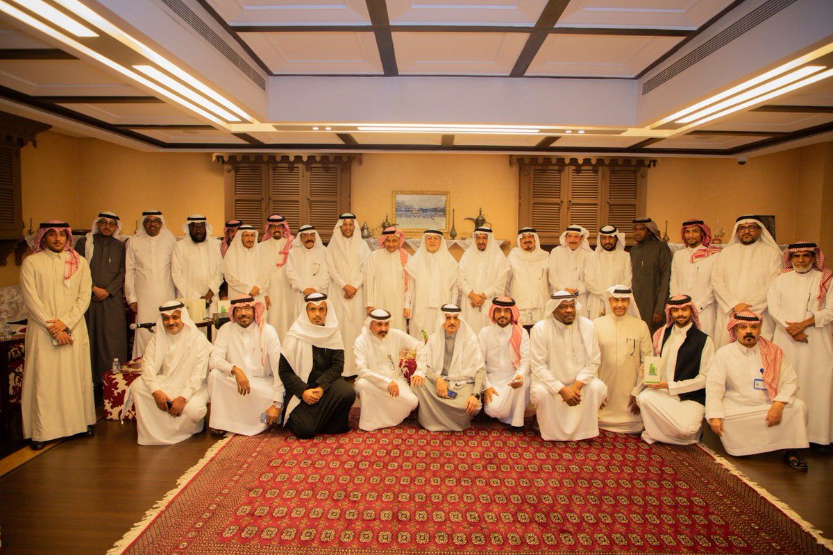 تشرفتُ بقيادة فريق نادي الإعلام الرقمي <a href="/uqudmc/">نادي الإعلام الرقمي</a> للإشراف على توثيق وتنظيم الحدث الذي احتضنته غرفة مكة<a href="/MakkahChamber/">غرفة مكة المكرمة</a> بالتعاون مع هيئة الصحفيين السعوديين بمنطقة مكة المكرمة <a href="/sju_ksa/">هيئة الصحفيين السعوديين</a> ، وبحضورٍ مشرّف من معالي وزير الثقافة والإعلام الأسبق د.عبدالعزيز بن محيي الدين خوجه