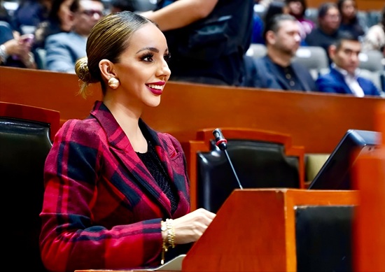 YUSSARA VA CONTRA USO PERSONAL DE AUTOS OFICIALES; PROPONE LEY PARA FRENAR ABUSOS EN VEHÍCULOS OFICIALES

📍 La nota completa en el enlace 👇🏼
url.aznoticias.mx/tw7t4
#InformaciónÚtilDePrincipioAfin #InformaciónÚtil #ÚtilDePrincipioAFin #AZNoticias