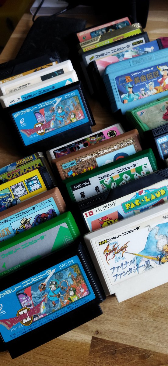 Hop, j'ai ajouté une pelletée de jeux #Famicom à vendre sur #Vinted 👍

Un peu tout en genre et du très classique au global, pour pas bien cher ☺️

Faites vous plaisir et tapez "misterchoul" sur vinted 🤗