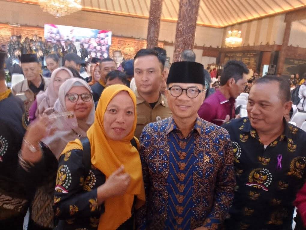 AlchatibH's tweet photo. Bapak Yandri Susanto 
Mentri Desa dan pembangunan Desa tertinggal dan transmigrasi (PDTT) di kabinet merah putih.
Beliau jg sebelumnya pernah menjabat sebagai wakil ketua MPR-RI
terima kasih pak mentri https://t.co/IEz9Yf6dPX