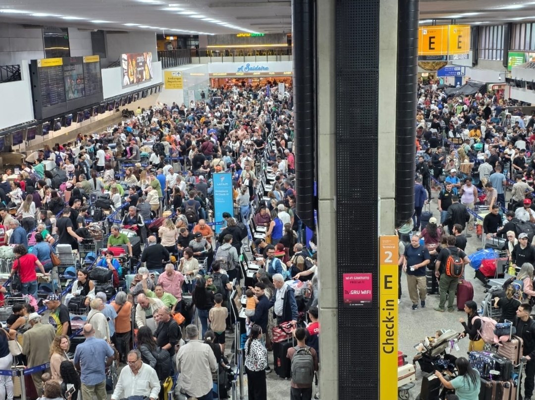 EPICSKY11's tweet image. Tá tranquilo o aeroporto de Guarulhos hoje ....