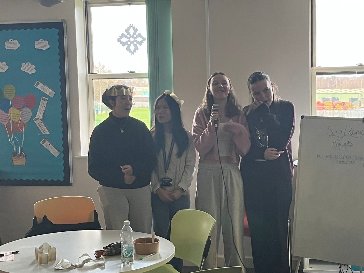 The sixth form Christmas party at lunch was a great success , lots of goes on the karaoke and bingo!