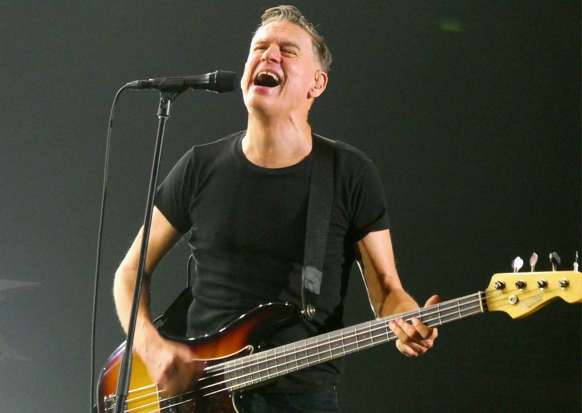 eemrb's tweet image. Another superb night with @bryanadams @BrightonCentre 10/12/25 #bryanadams