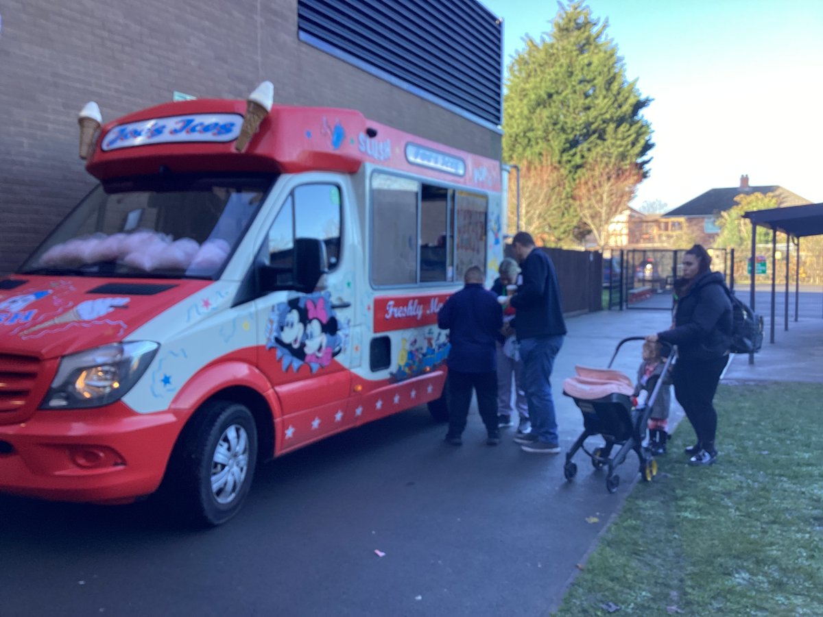 Hallmoor School tweet media
