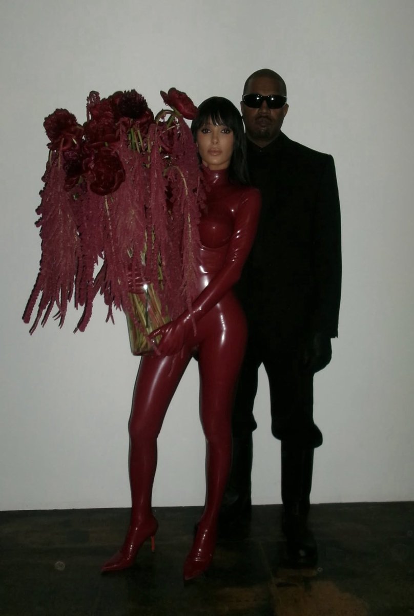 treluvsit's tweet image. Ye &amp;amp; Bianca after her debut art show “Bio Pop” ♥️♥️