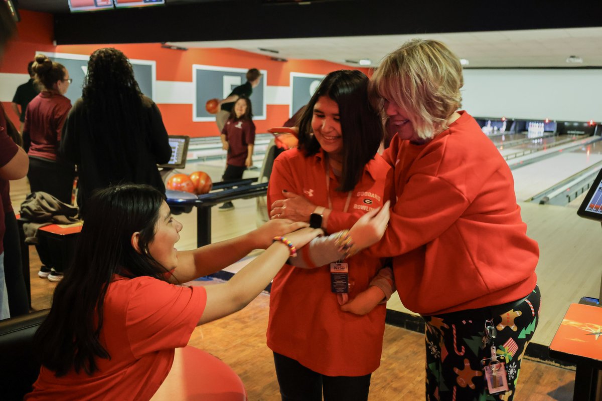 Midland_ISD's tweet image. A great day on the lanes for our MISD Unified Sports athletes! 🎳 Junior high and high school teams came together for fun, teamwork, and friendly competition. We are #MISDProud proud of every athlete who participated!
#ExcellenceinAction #StudentExperience