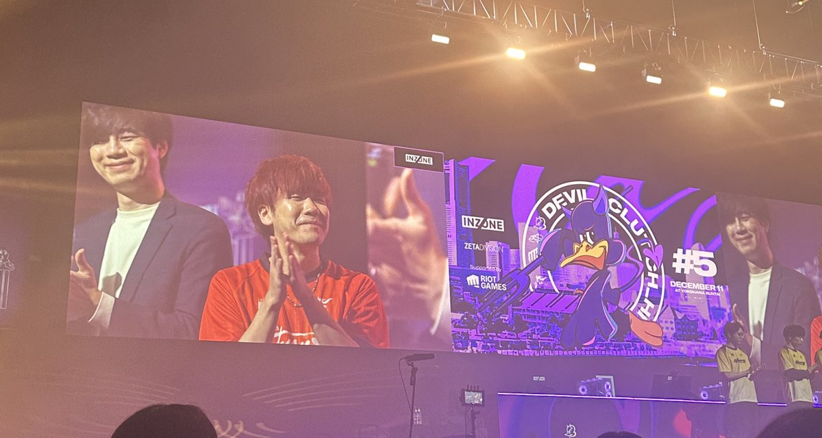 cheerforqq's tweet photo. 普通に最後メデュメント中のこのビジュの顔好きすぎるんだけどどうにかなりそう。普通に指差して笑った https://t.co/yVE8ccR05N