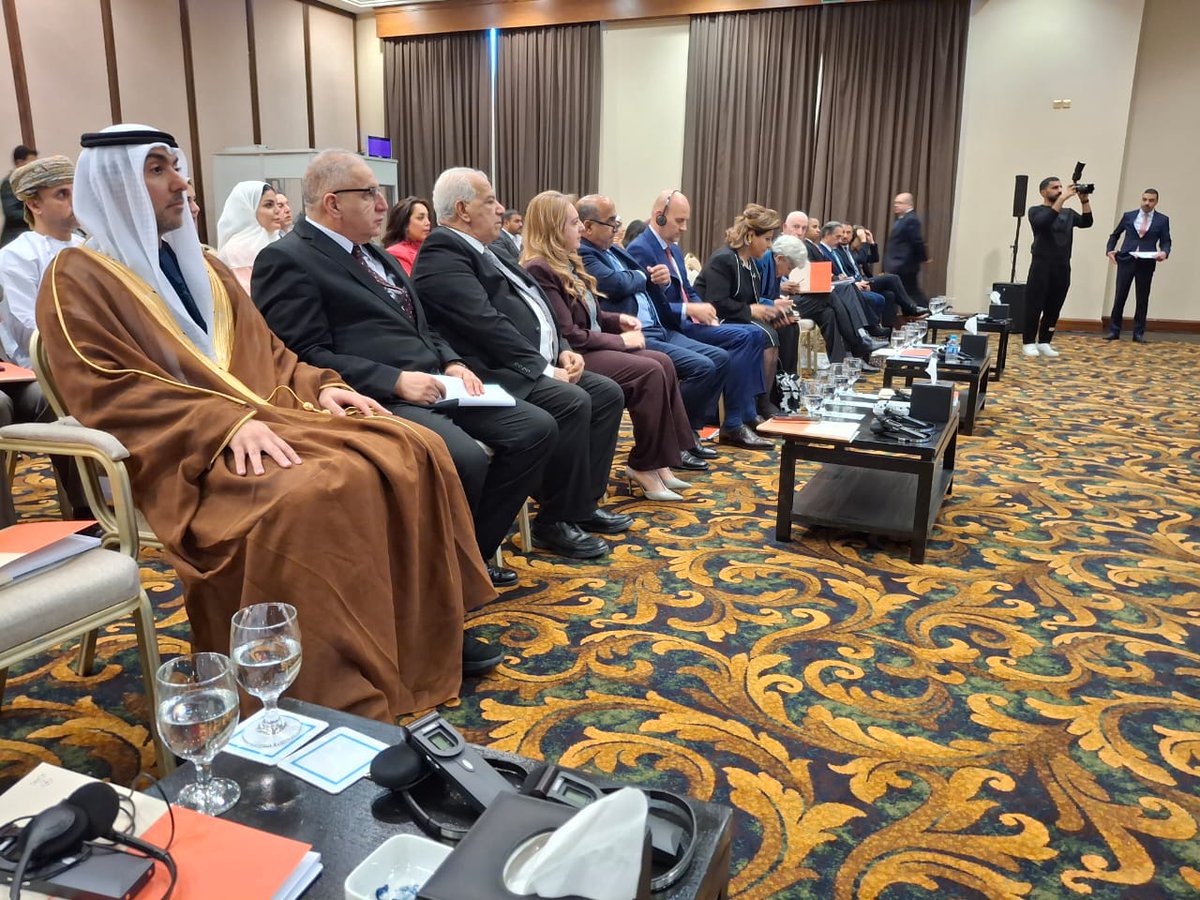 #بيان_صحفي 
شارك الأمين العام لوزارة الشؤون الخارجية ، السيد لوناس مقرمان،  في أشغال المؤتمر الإقليمي رفيع المستوى لتجديد الالتزام السياسي بالقانون الدولي الإنساني، المنعقد بتاريخ 11 ديسمبر 2025 بالبحر الميت في المملكة الأردنية الهاشمية.
🇩🇿 🇯🇴