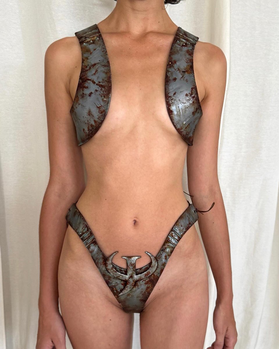 gastt_fashion's tweet photo. Oxidised Body Armour Look by Javier Collazo. https://t.co/ob5jWSh5wr