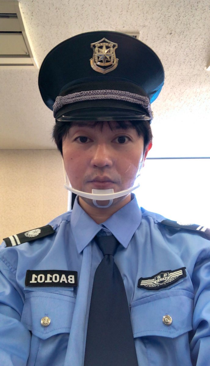 minamihiroki's tweet image. 映画『#ブラックホールに願いを！』

映画『INTER::FACE 知能機械犯罪公訴部』

両作品の主演の吉見さん、凄いですよねぇ。
実は美南宏樹も、こっそりですが

ブラックホールは警備員で。
インターフェイスは○人犯で。

両作品に出演させていただいておりますw

#インターフェイス
#INTERFACE
