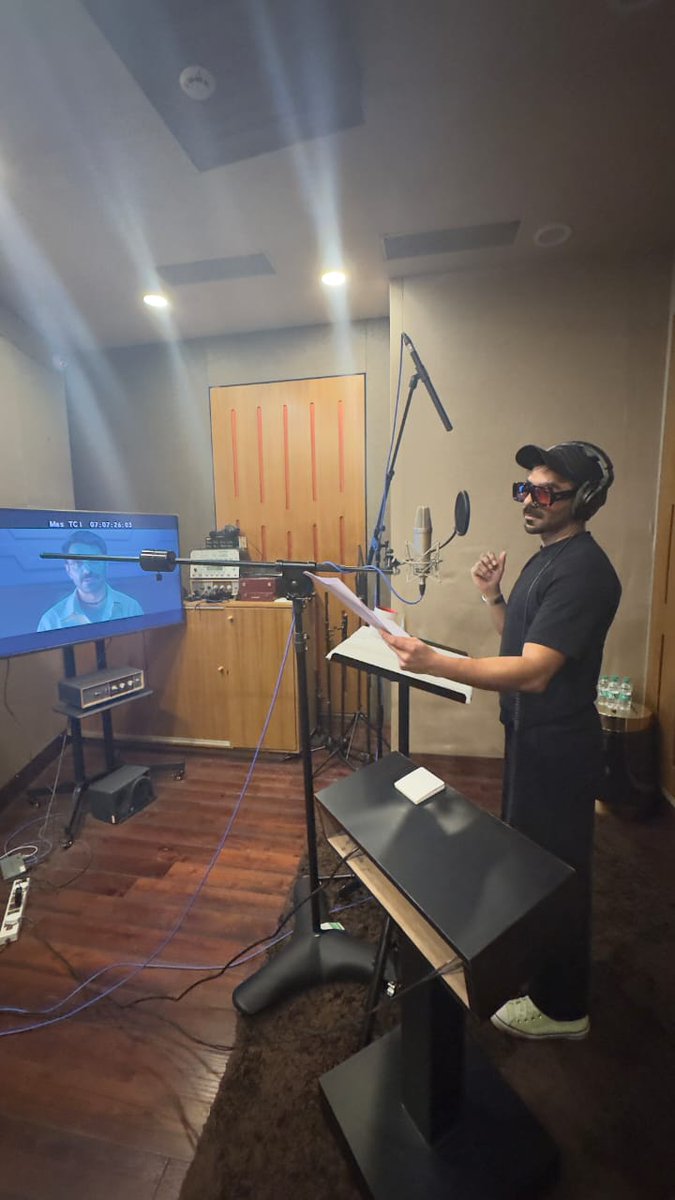 kayaldevaraj's tweet image. Dubbing update 🎙️🔥  
@Aparshakti has completed his Tamil dubbing for #Root — his first time in Tamil, and he absolutely delivered.
@Aparshakti voices ROOT. And ROOT voices back.  
A powerful performance behind the mic.

Written &amp;amp; Directed by @soori_prathap 🎥